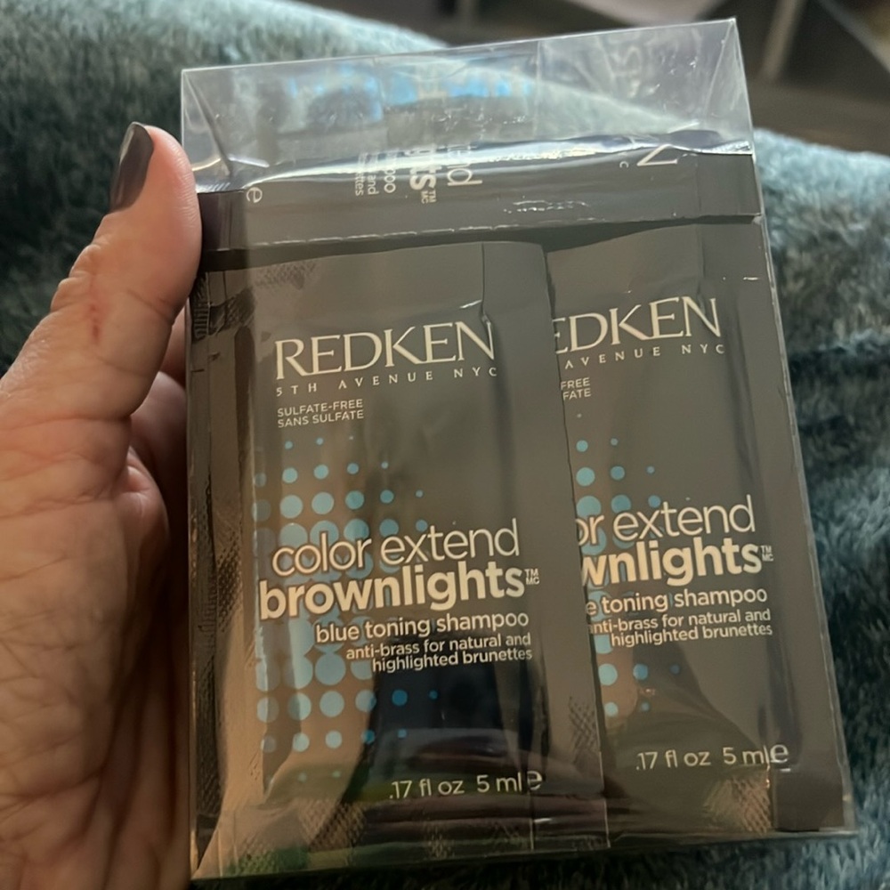 REDKEN Color Extend Brownlights Shampoo/conditioner box of 10 Sample packs.